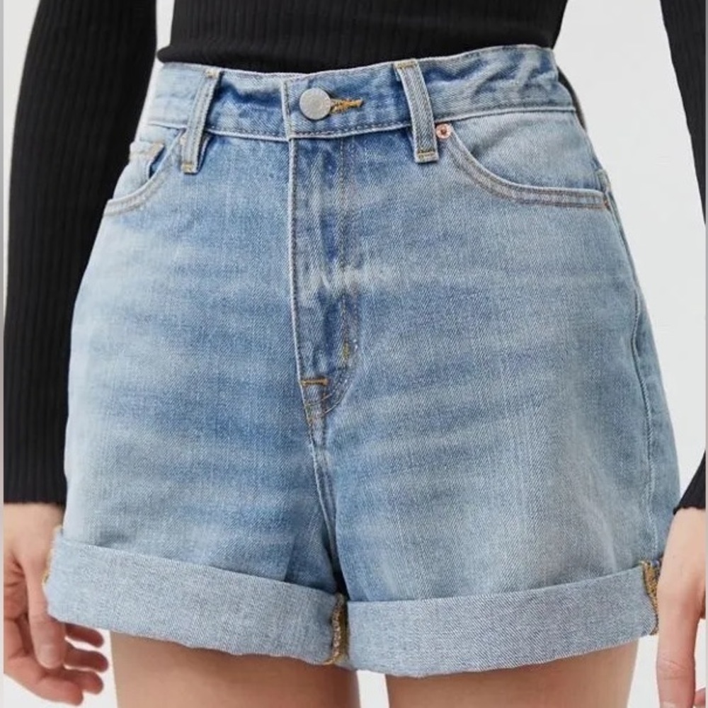 EUC BDG high rise mom shorts, size 25